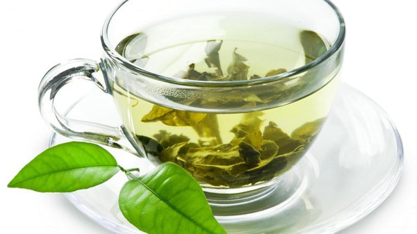 تعرف معنا على اسرار وفوائد الشاي الاخضر للصحة والجسم