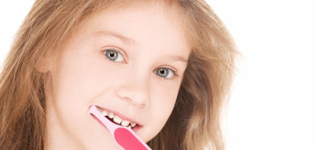 علاج تسوس الأسنان عند الأطفال بالأعشاب